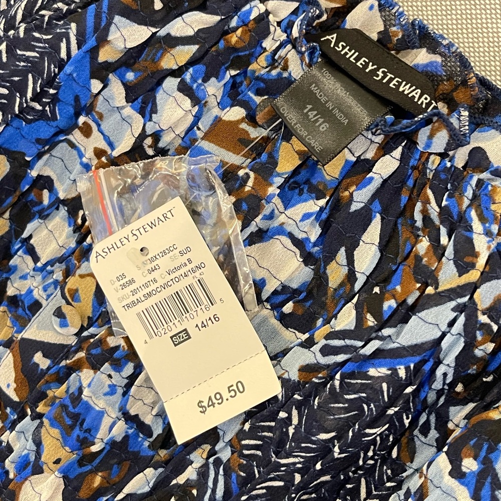 Ashley Stewart Tribal Smocked Top (Size 14/16) - Picture 2 of 5